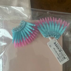 NWT min Madeline earrings